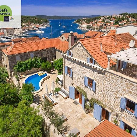 Villa Vicina Heritage Villa For 9,Milna - Close To Restaurants And Shops Milna (Brac) Exterior foto