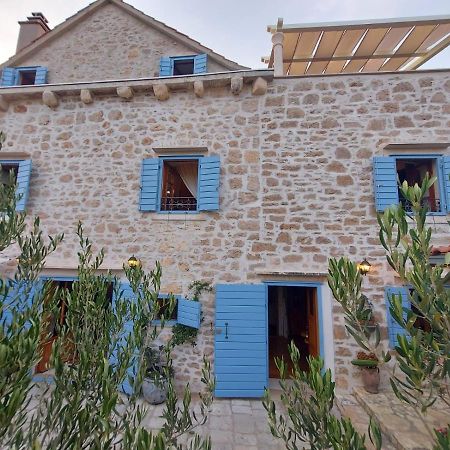 Villa Vicina Heritage Villa For 9,Milna - Close To Restaurants And Shops Milna (Brac) Exterior foto