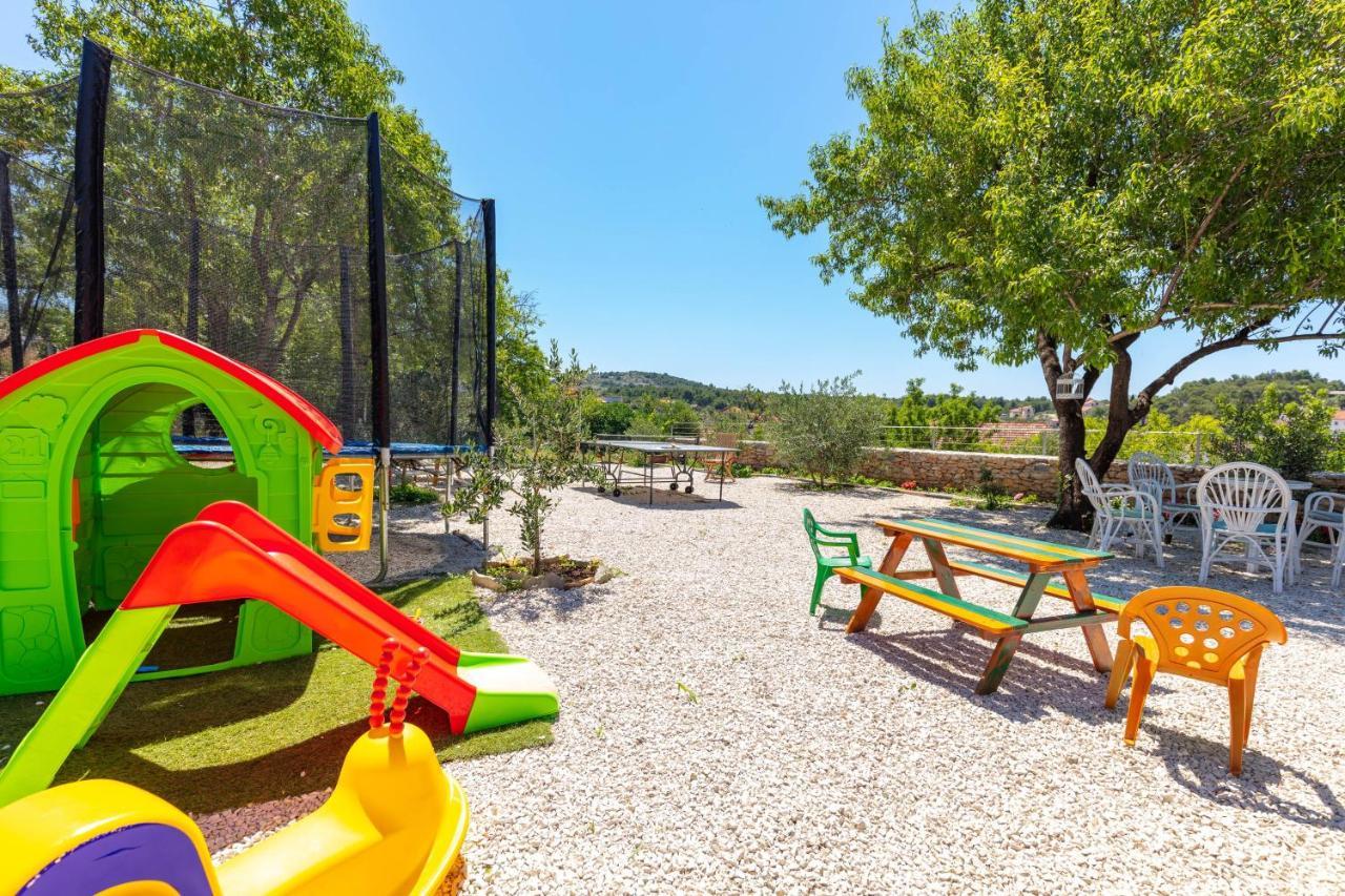 Villa Vicina Heritage Villa For 9,Milna - Close To Restaurants And Shops Milna (Brac) Exterior foto