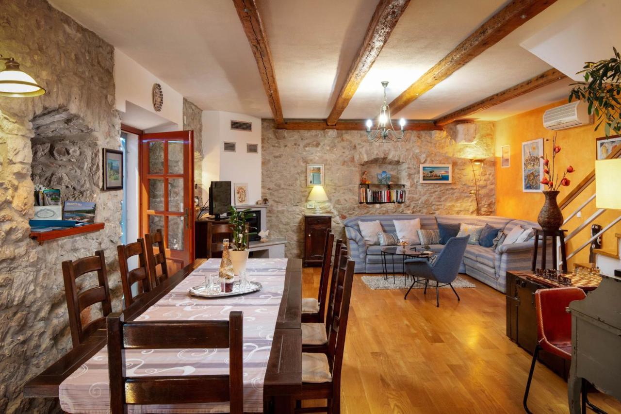 Villa Vicina Heritage Villa For 9,Milna - Close To Restaurants And Shops Milna (Brac) Exterior foto
